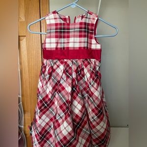 Cute barely used girls Christmas dress size 5.